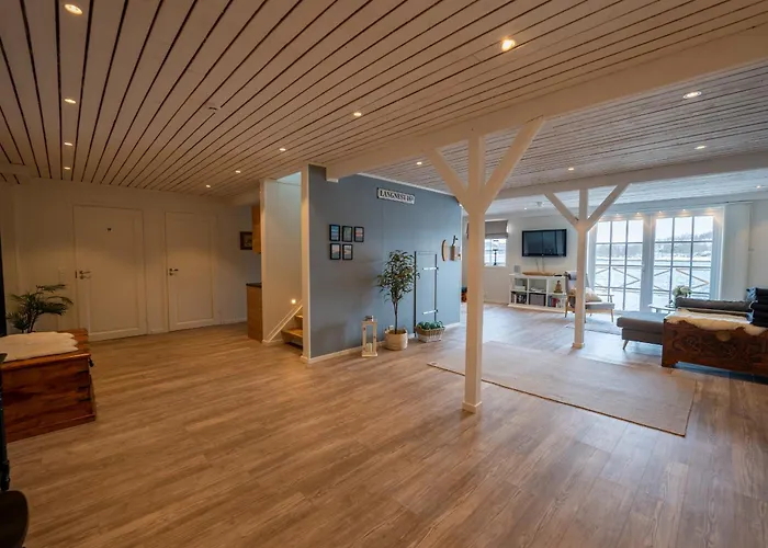 Seaside Villa *