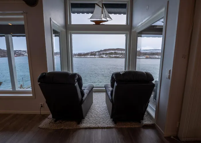 Seaside Villa Mestervik